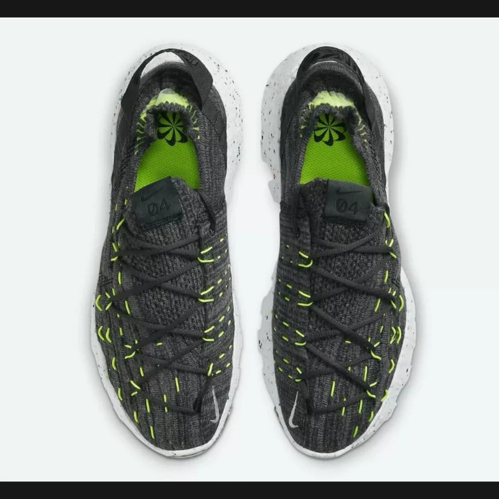 NIKE Space Hippie 04 Sneaker Black Volt CZ6398 010 Men’s Sz Women’s - Picture 4 of 6